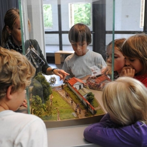 kindergeburtstag feiern museum fuer urgeschichten zug ausflugstipp mamilade