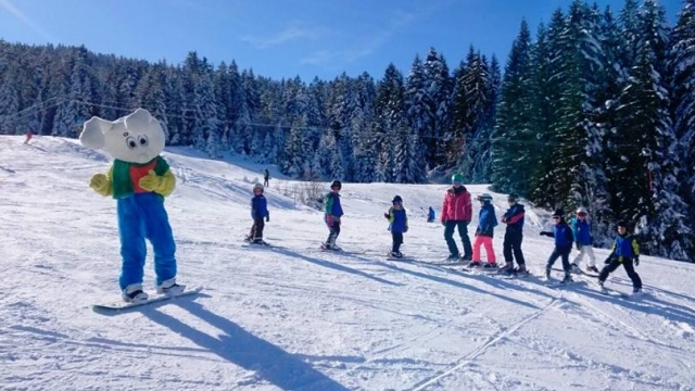 (c) Skilift Brunni Skilift Brunni in Alpthal